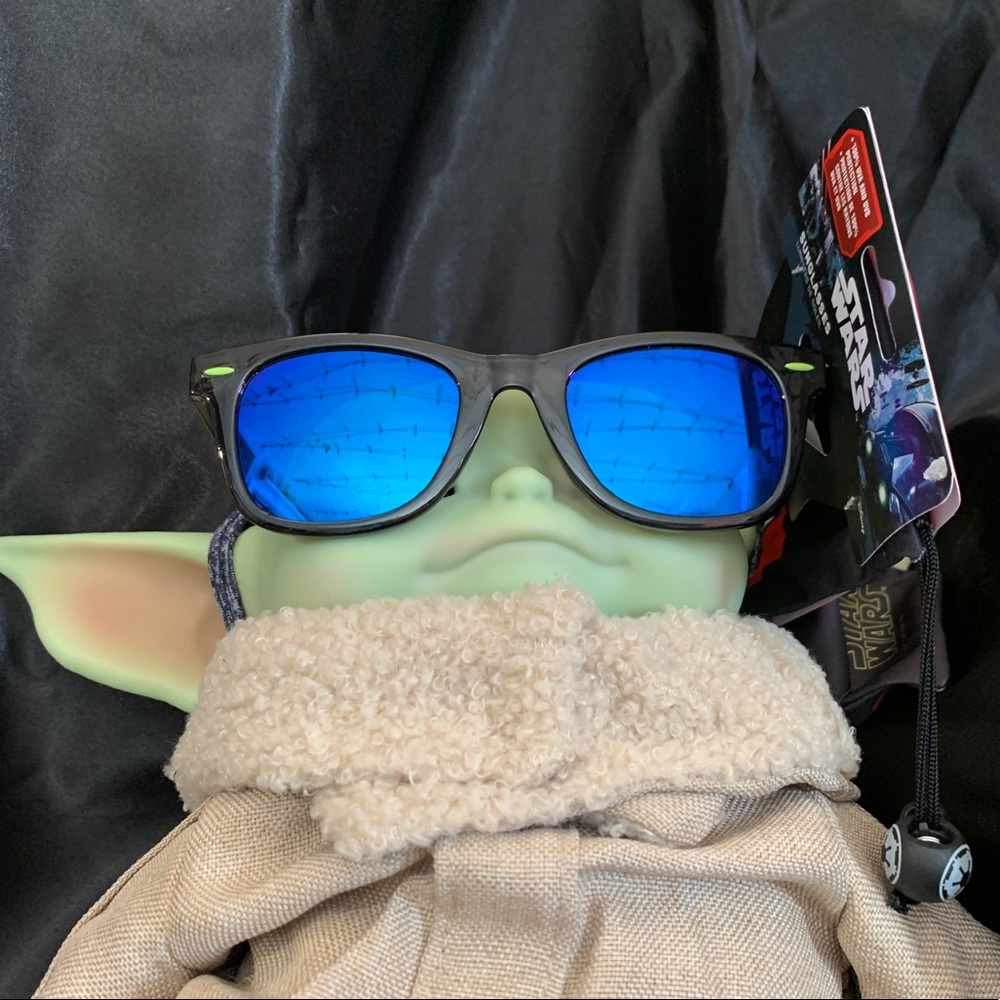 NWT Star Wars Yoda Wayfarer Mirror lens Sunglasses